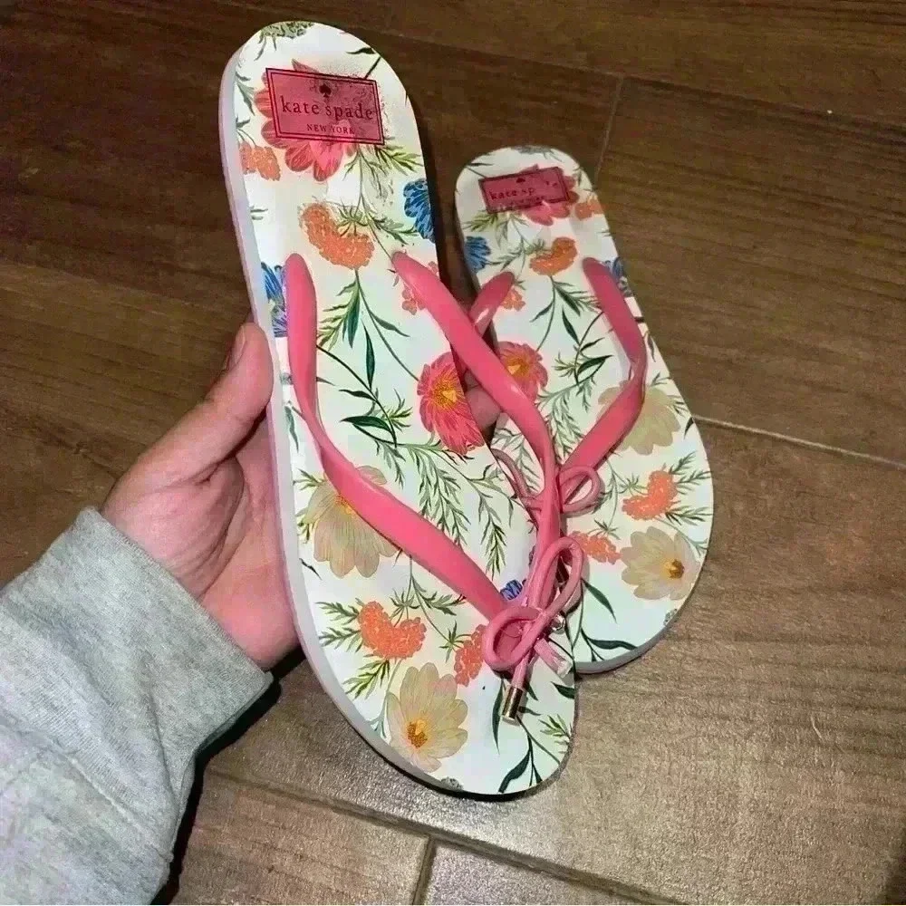 Kate Spade Petunia Pink Floral Flip Flop Sandals Size 9-10